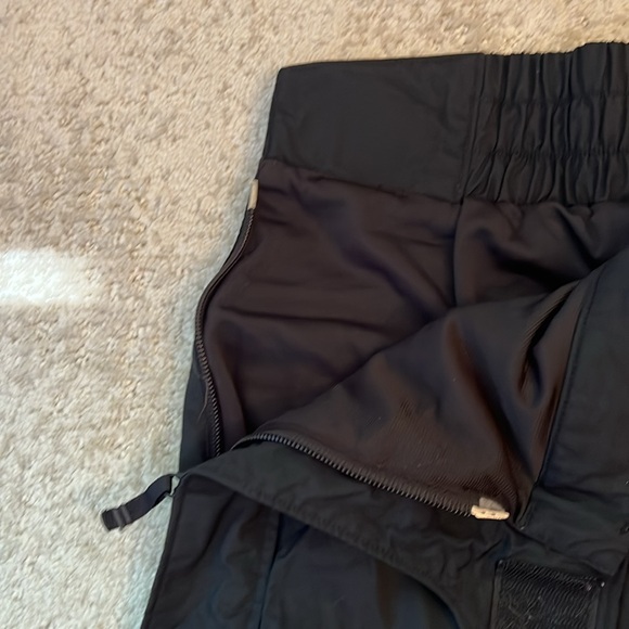 Columbia Small. Adjustable waist ski/ Snowboard pants - Picture 2 of 5